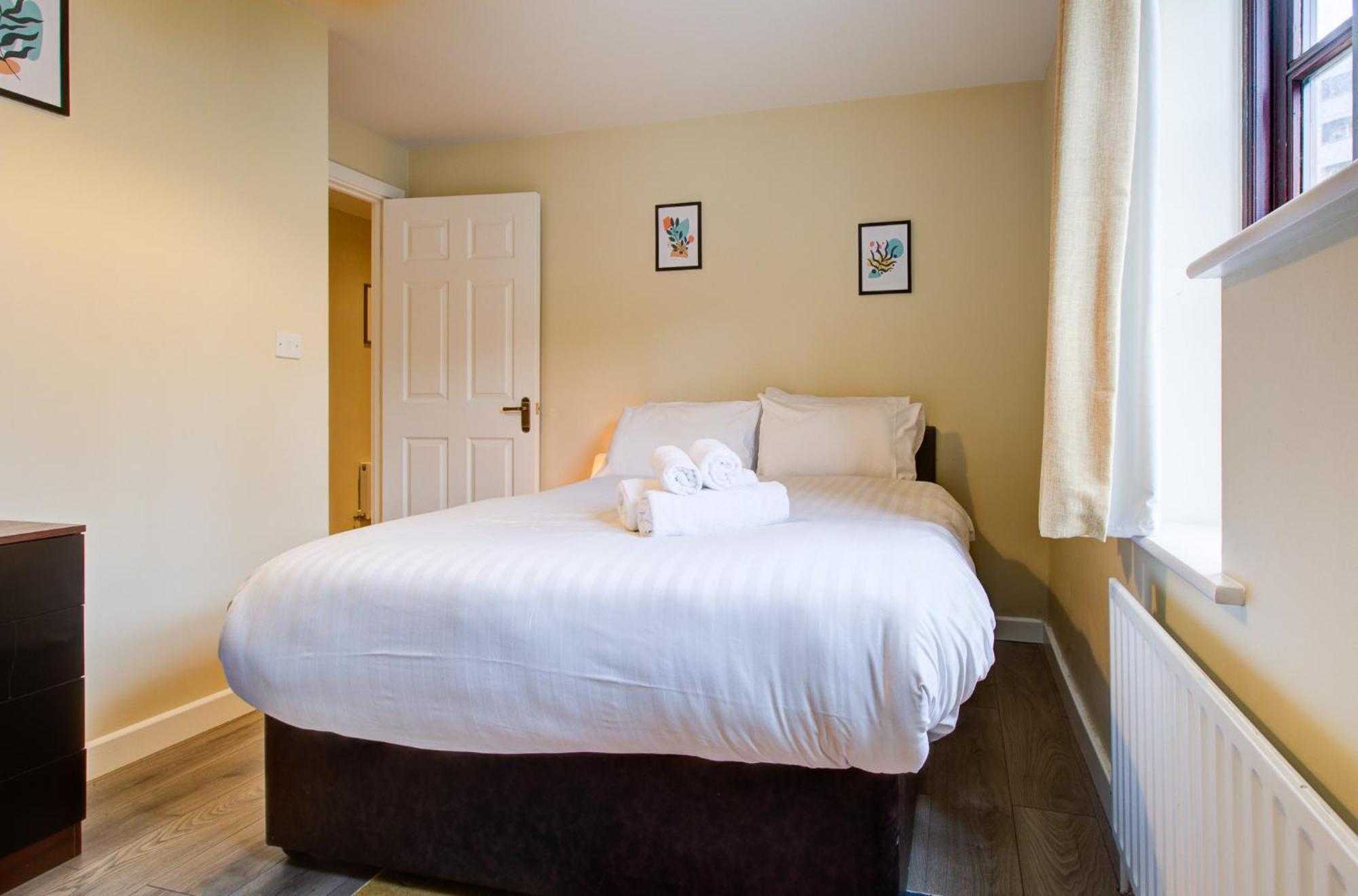 Spacious & Modern 2 Bed Sleeps 5 In Walthamstow Londra